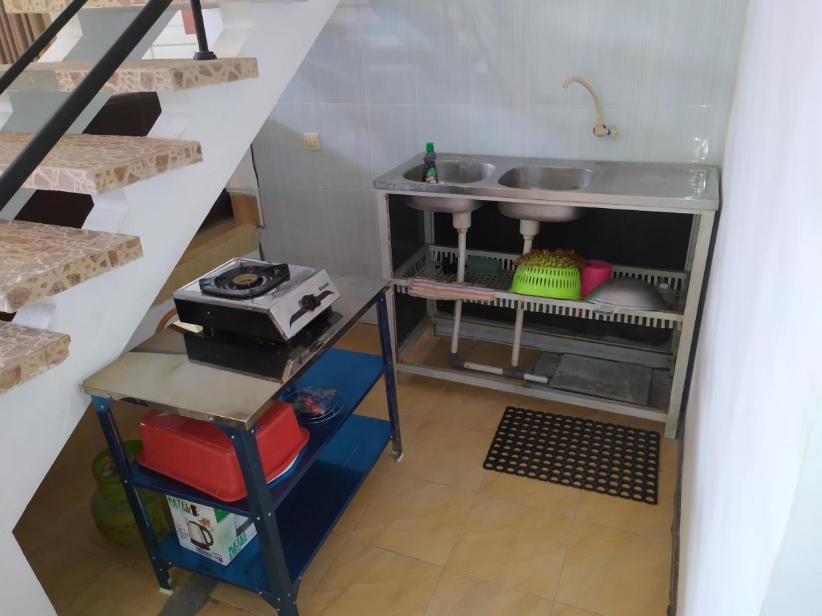 Ndalem Gorongan Guesthouse Maguwo Bagian luar foto